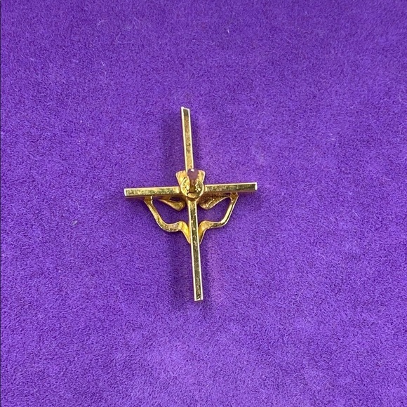 💛 Vintage Gold Plated Dove & Cross Pin - Picture 3 of 6
